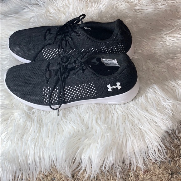 Under Armour Shoes - Make Offer Underarmour Shoes